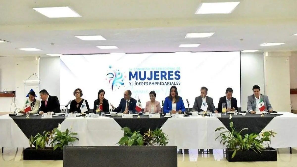 Mujeres emprenden en el sector informal